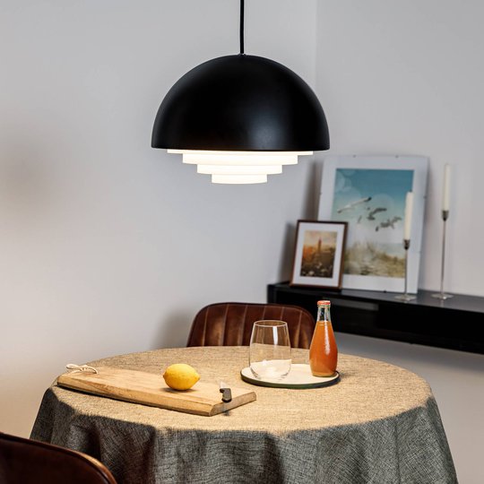 Svart pendellampa Motown, 36 cm
