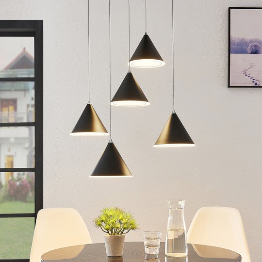 Lucande LED-hänglampa Livan, svart, 5 lampor