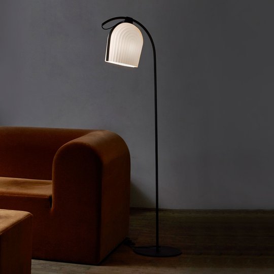 LE KLINT Arc - designergolvlampa, handtillverkad