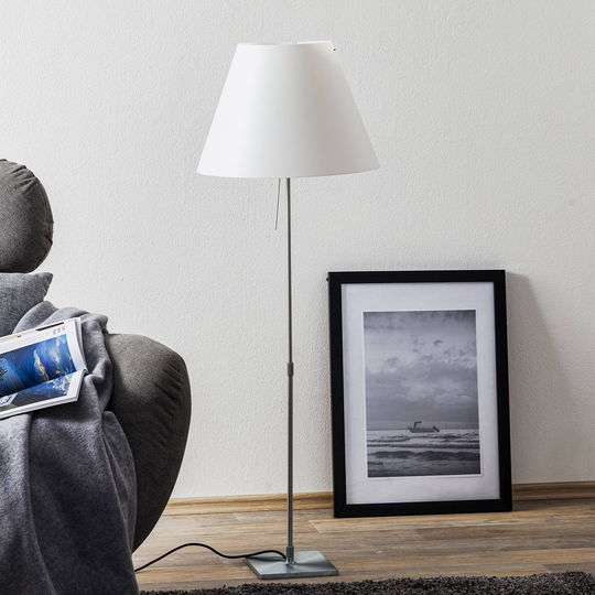 Luceplan Costanza bordslampa med Philips Hue-lampa