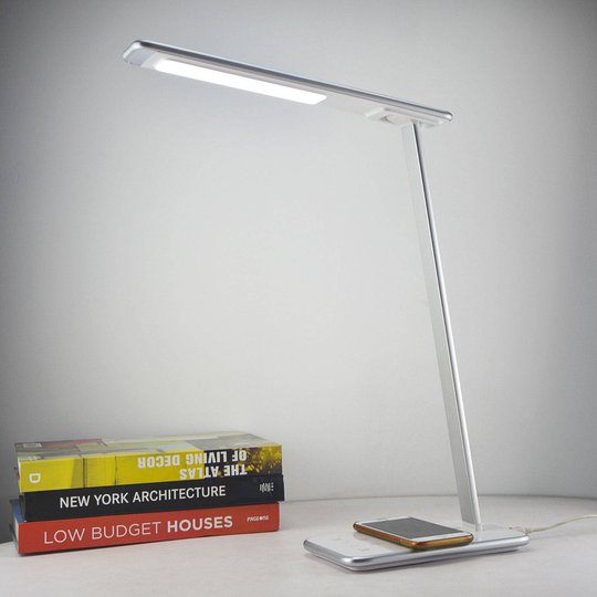 LED-skrivbordslampa Orbit med induktion silver