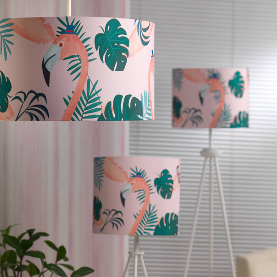 Bordslampa Flamingo med textilskärm, höjd 57 cm