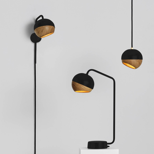 Mater Ray bordslampa, svart/ek