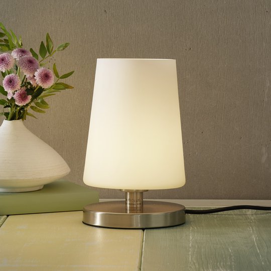 LED-sängbordslampa Sonja med touchdimmer