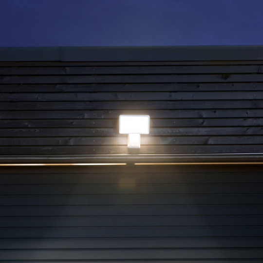 LEDVANCE Endura Pro Flood Sensor LED-spotlight vit