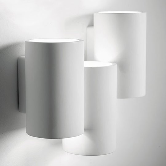 Vägglampa Arta med tre cylindrar