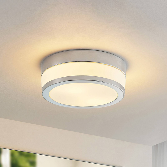 Lindby Flavi badrumstaklampa, Ø 23 cm, krom