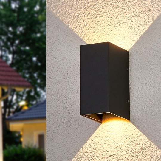 Två sidor lyser LED-vägglampa Kimian, utomhus