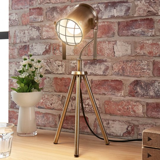 Bordslampa Ebbi i industriell ton, antikmässing