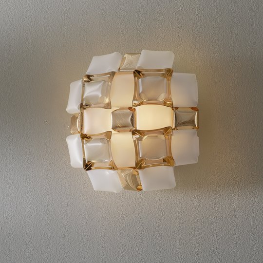Slamp Mida vägglampa, 32 x 32 cm, guld/vit