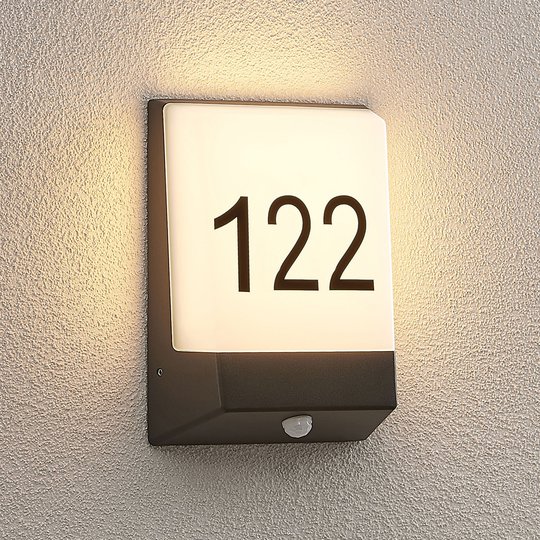Lucande Kosman LED-husnummerlampa, sensor