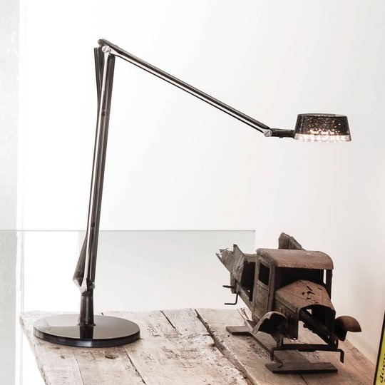 Justerbar LED-bordslampa Aledin Dec, rökgrå