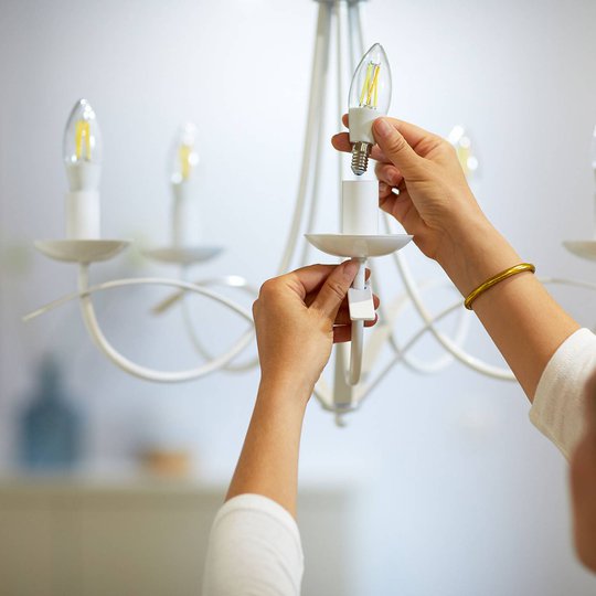 WiZ LED-filament C35 E14 6,5 W 2 700-6 500 K klar