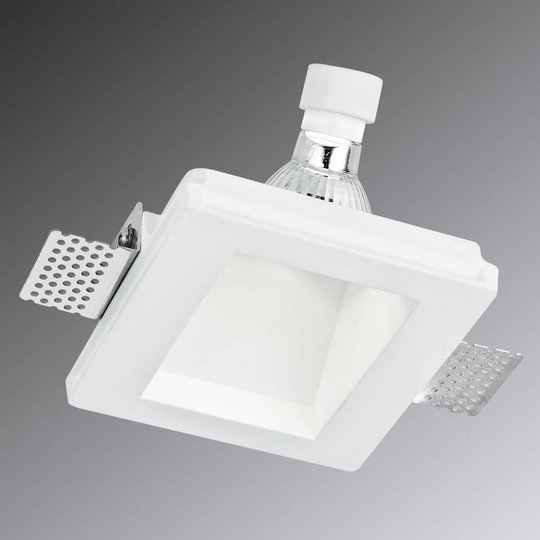 Ghost – halogenspot i gips, djup 6,5 cm