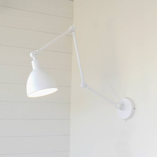 Av Rydéns Bazar vägglampa med kontakt, sandvit
