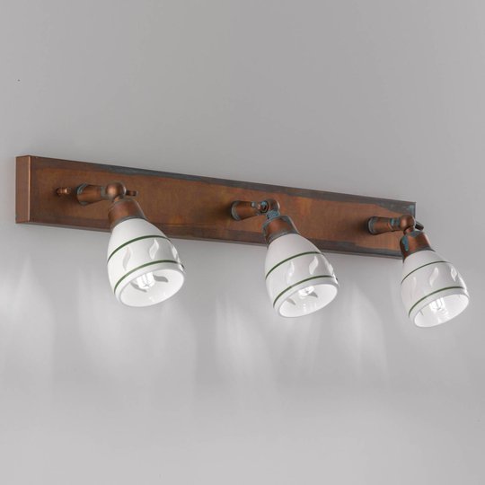 Vägglampa Bassano med antikfinish, tre ljuskällor