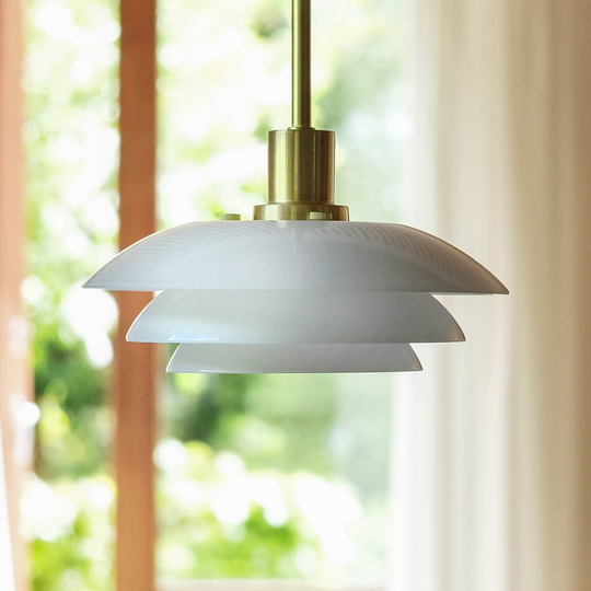 Dyberg Larsen DL31 hänglampa glasskärm mässing