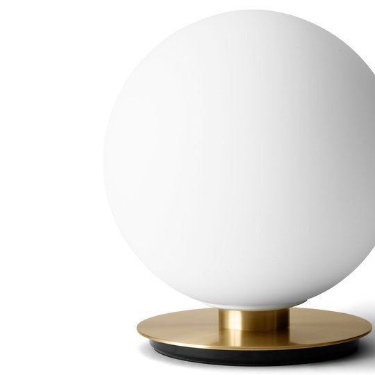 Menu TR Bulb DTW bordslampa 22 cm mässing matt