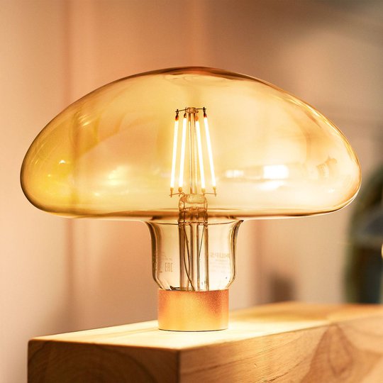 Philips Classic Mushroom guld LED-lampa E27 5W