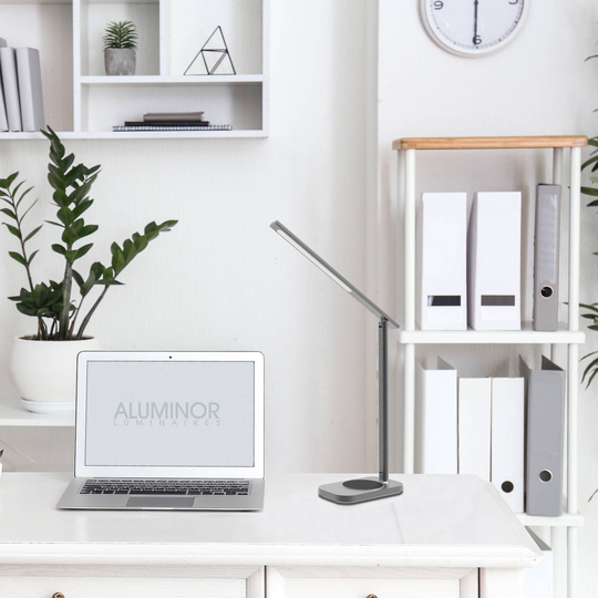 Aluminor Lunia LED-bordslampa med USB