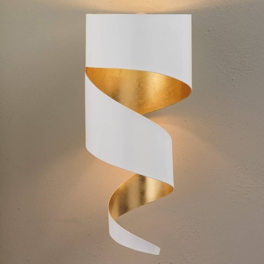 Attraktiv vägglampa Remi, vitt-guld