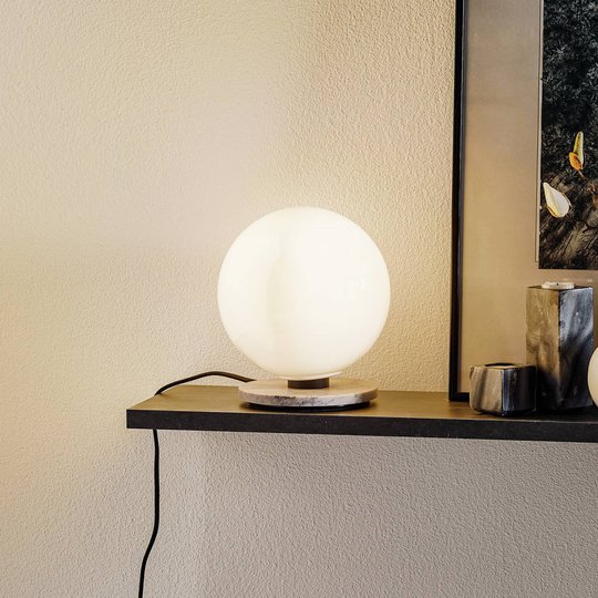 Menu TR Bulb bordslampa 22 cm marmor/opal glans