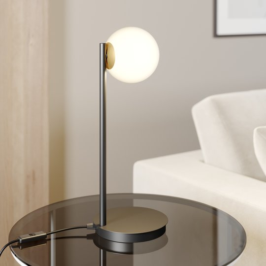 Bordslampa Gama i svart med glaskula