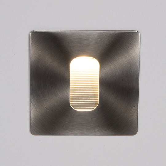 Kantig vägginbyggnadslampa Telke med LED, IP65