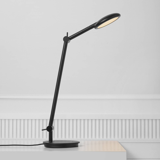 LED-bordslampa Bend, touchdimmer, USB-anslutning