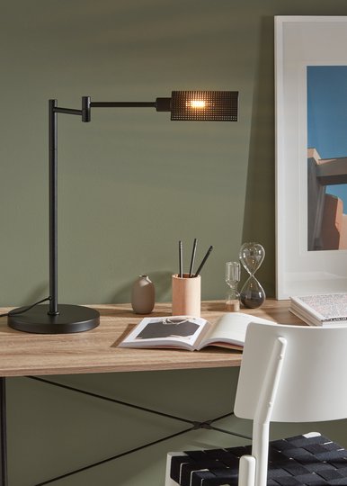 YALE TABLE