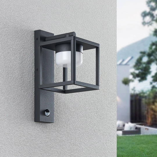 Lucande Timio utomhusvägglampa, downlight, sensor