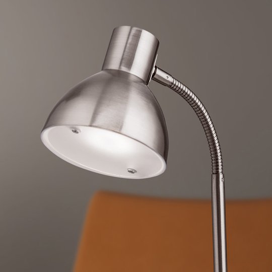 Mattnickelfärgad LED-skrivbordslampa Isra