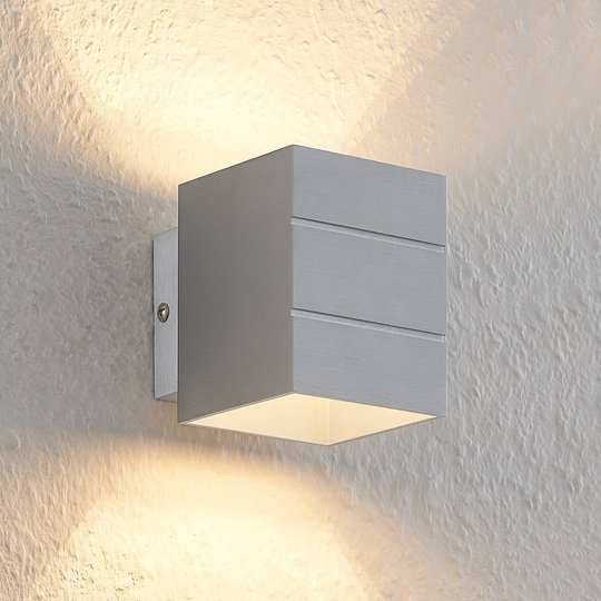 Lindby Deora vägglampa aluminium, kantig