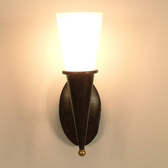 Enkel vägglampa CARTOCCIO