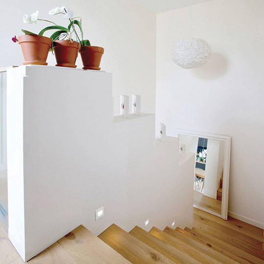 LED-vägglampa 4205A, 2 700 K