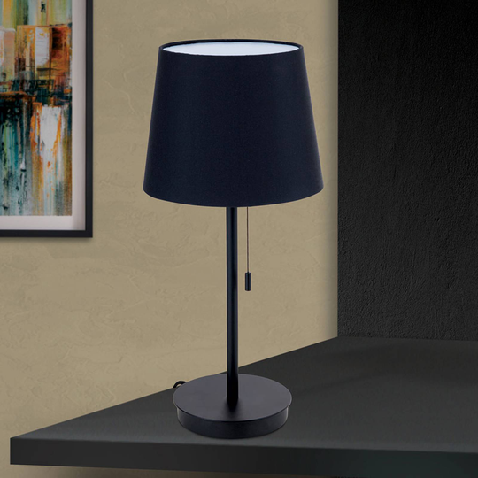 Bordslampa Ludwig med USB-port svart