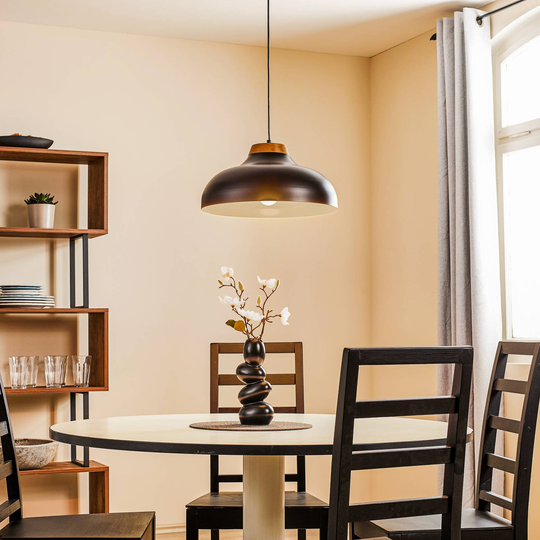 Pendellampa Gus med metallskärm, svart