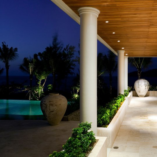LED-takinbyggnadslampa Guincho vit 8°