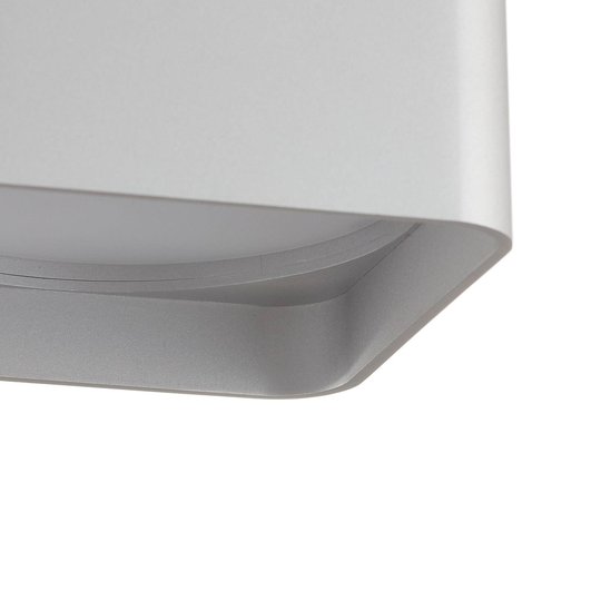 Helestra Dora LED-taklampa kantig, silver matt