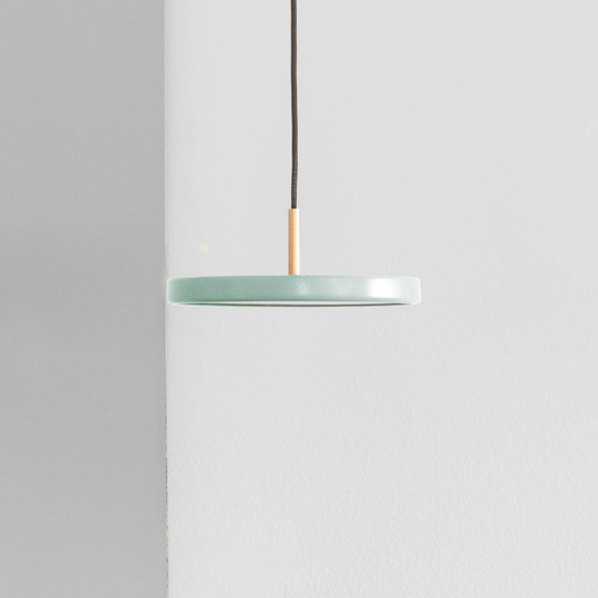 UMAGE Asteria micro hänglampa mässing/oliv