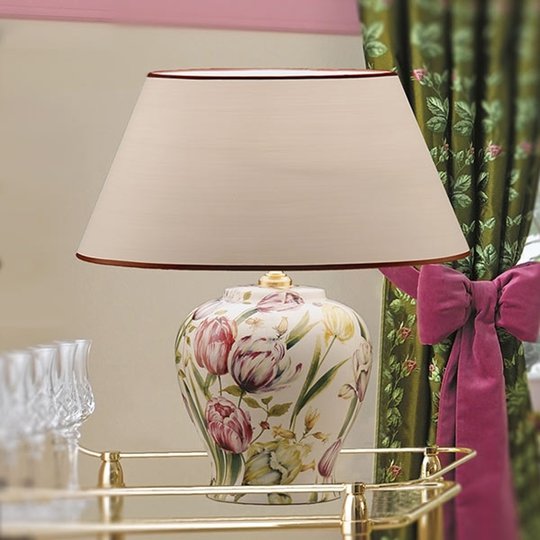 Floralt inspirerad bordslampa Living
