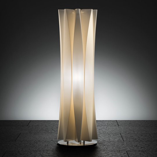 Smakfull bordslampa BACH, höjd 73 cm, guld