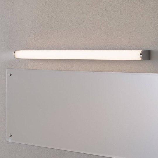 Helestra Ponto LED-vägglampa IP44 90 cm
