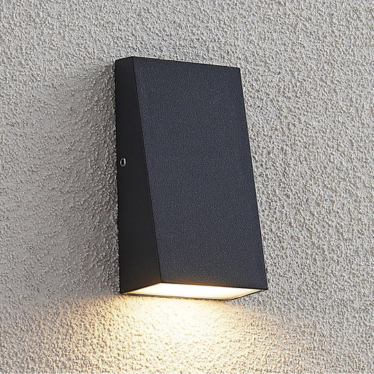 Lucande Adarey LED-utomhusvägglampa, IP54