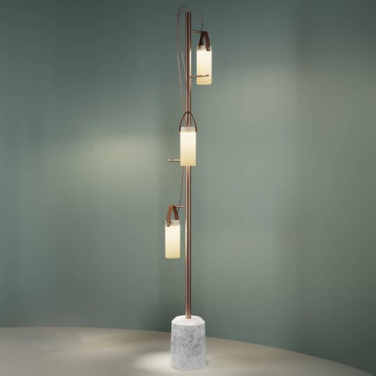 Designer-LED-golvlampa Galerie, tre ljuskällor