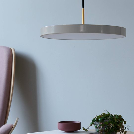 UMAGE Asteria medium hänglampa mässing ljusgrå