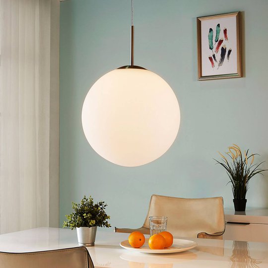 Kulhänglampa Marike av opalglas, 35 cm