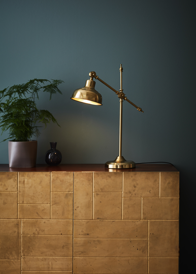 GRIMSTAD - Dark Brass Table