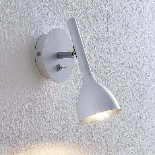 Vägglampa Nordwin av metall, vit-silver