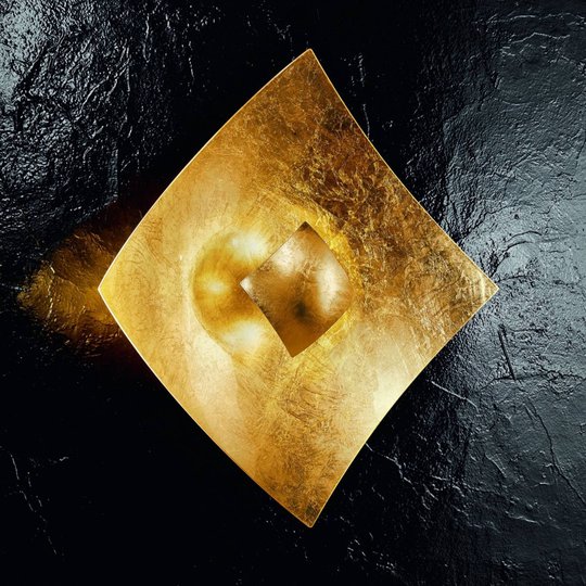 Quadrangolo - elegant vägglampa med bladguld